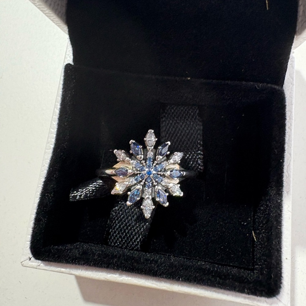 Pandora  Snowflake CZ Ring - Picture 4 of 9